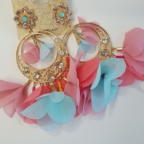 Amazing Statement Earrings - Picture 1 of 5